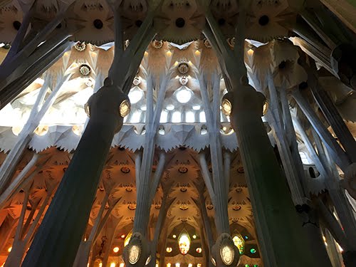 Antoni Gaudí, Sagrada Familia, Barcelona, interior, 1883 to present. 