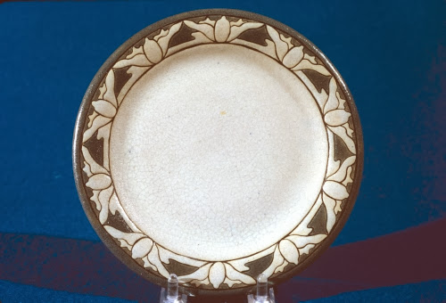 Paul Revere Pottery Company (firm 1906–1942 Boston), Plate, 1910. 