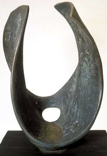 Barbara Hepworth (1903–1975, Britain), Curved Form, 1956.