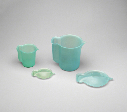 Earl S. Tupper (1907–1983, US) (designer), Pitcher and Creamer, 1946. 