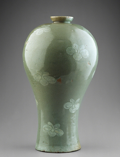  Korea, Maebyong Vase, 1200s. 