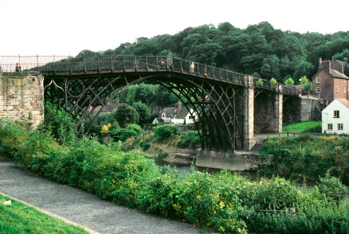 Thomas Pritchard (1723–1777) and Abraham Darby III (1750–1789), The Iron Bridge, Coalbrookdale, Britain, 1776–1779.