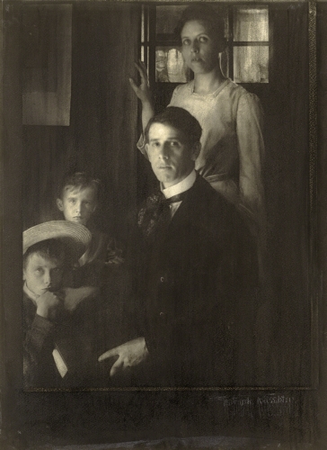 Gertrude Käsebier (1852–1934 US), Family Portrait (Clarence White and Family), 1902.