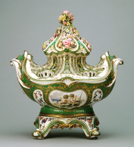  France, Potpourri Vase, ca. 1890, copy of 1757 original from Sèvres Porcelain Factory. 