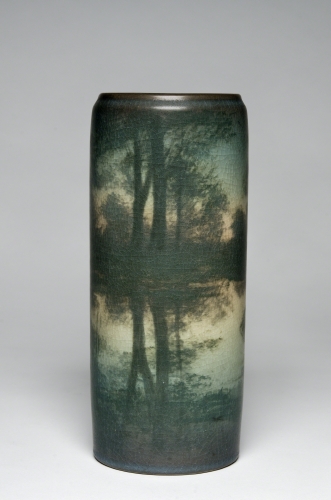  Edward Timothy Hurley (decorator, 1869–1950), Vase, ca. 1912. 