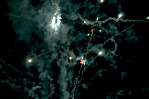  Zoe Strauss (born 1970, US), Fireworks, Lansdowne, PA, 2009.