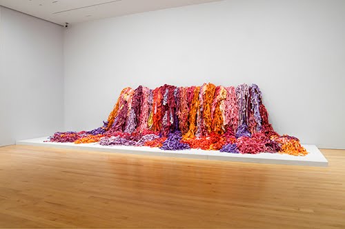  Sheila Hicks, Wow Bush/Turmoil in Full Bloom, 1977.