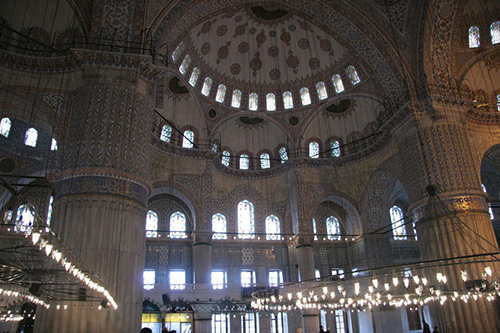  Sedefkar Mehmet Aga (ca. 1540–ca. 1623, Turkey), Mosque of Sultan Ahmet I (“Blue Mosque”), interior, Istanbul, 1609–1616. 