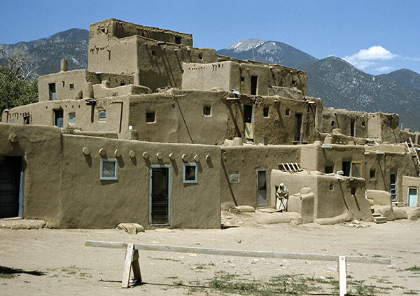 First Nations America, Taos Pueblo, Taos, New Mexico, built between 1000 and 1450.