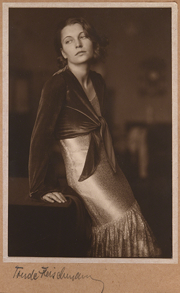 Trude Fleischmann (1895–1990, US, born Austria), Inge Schön, ca. 1929. 