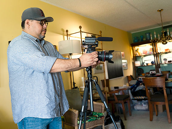 Frank in the process of documenting and interviewing NAEF co-founder and NAEA past president Robert W. Curtis for a video about the history of NAEF. Photo by Pat Ryan.