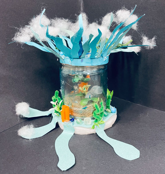 Frank contemplating about contemporary art. Selfie by Frank Juárez.